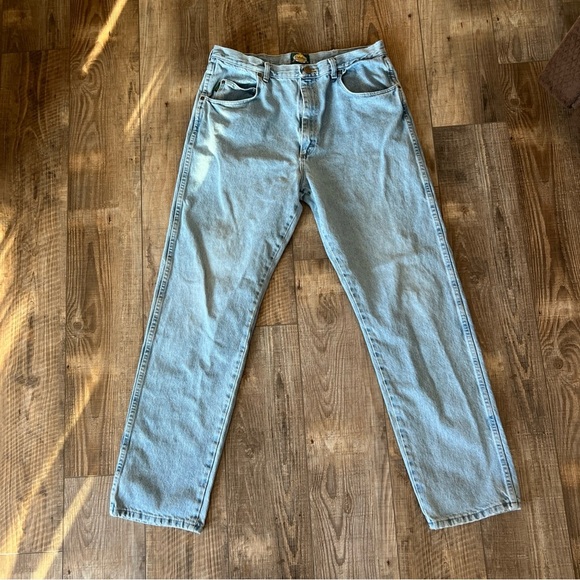 Cabela's Blue Bootcut Jeans Classic Style - Picture 1 of 10